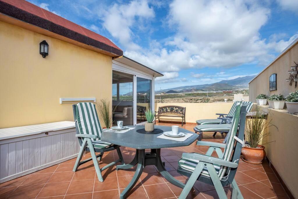 Fabuloso ático tranquilo con amplia terraza El Médano Exterior foto